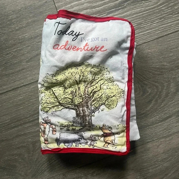 Winnie the Pooh Unique Soft Cloth Baby Memory Book Toy Shower Gift Present - Picture 1 of 7